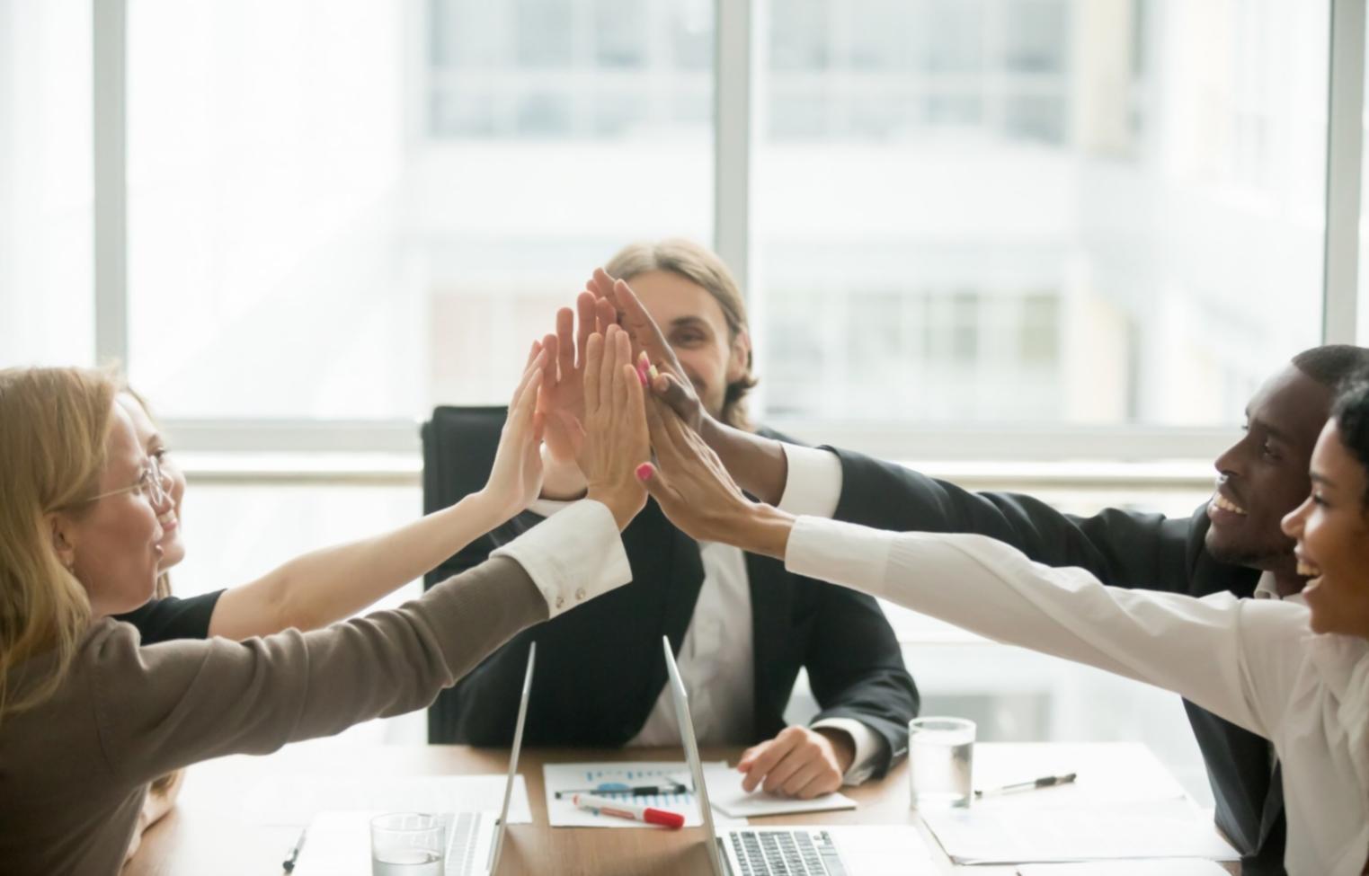 Umfassende Finanzanalyse und Marktforschung